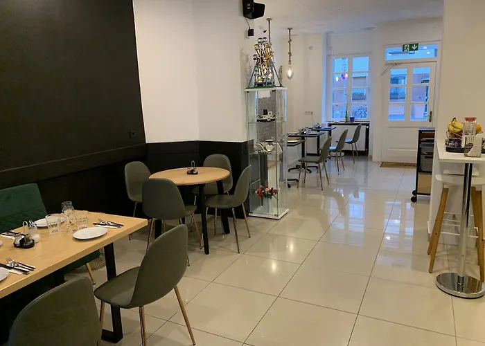 Hotel Tempelhof - City-Messe-Arena Köln